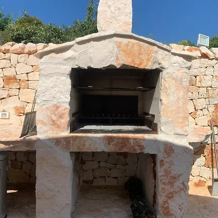 לינה וארוחת בוקר Trulli Tesoro צ'יסטרנינו