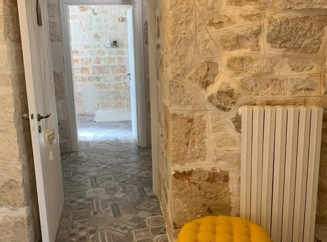 Trulli Tesoro Cisternino