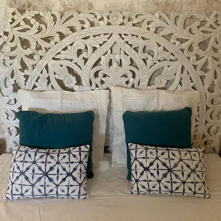 Trulli Tesoro Bed & Breakfast 4*