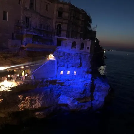 فندق مبيت وإفطار Trulli Tesoro 4*